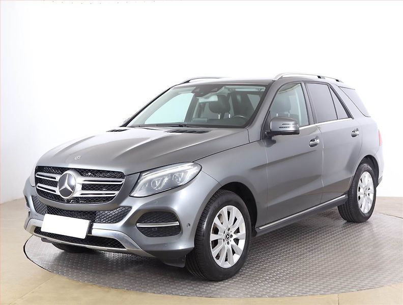 Mercedes-Benz GLE (2017) 350 d - fotka 2 z 20