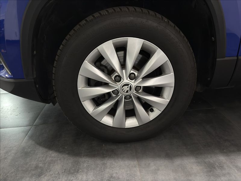 Škoda Karoq 2,0   TDI DSG 4X4 VIRTUAL ACC - fotka 30 z 33