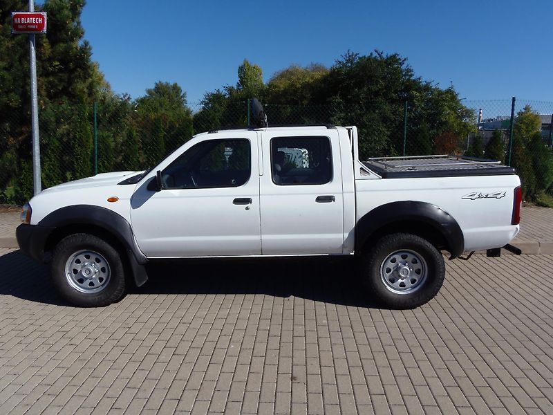 Nissan Navara (2004) 2.5 TD 4x4 redukce tažné 3T CZ - fotka 7 z 23