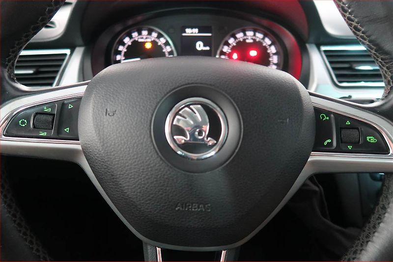 Škoda Rapid (2015) Ambition 1.6 TDI, Tempomat - fotka 16 z 17