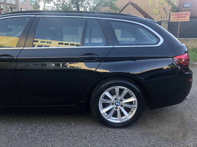 BMW Řada 5 (2015) 518d Touring NAVI velmi pěkný - fotka 18 z 76