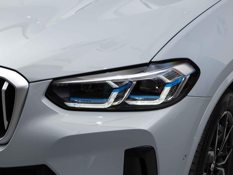 BMW X3 xDrive30d - fotka 8 z 24