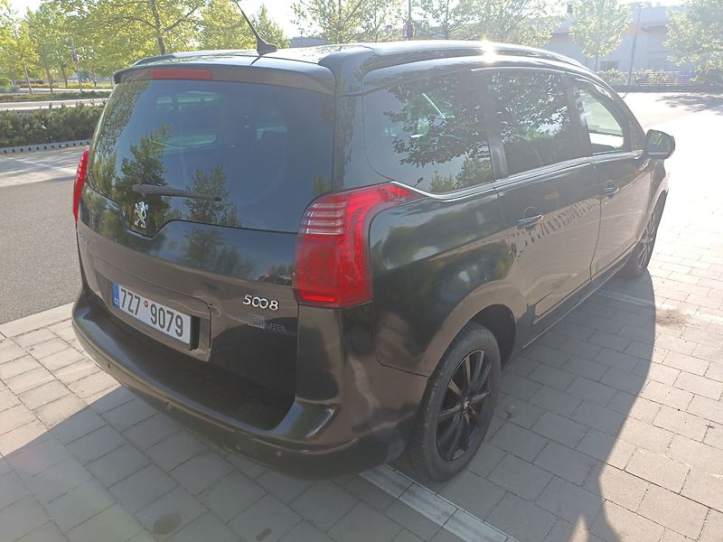 Peugeot 5008 2.0 HDi Automat 7 Míst Panoram - fotka 3 z 14