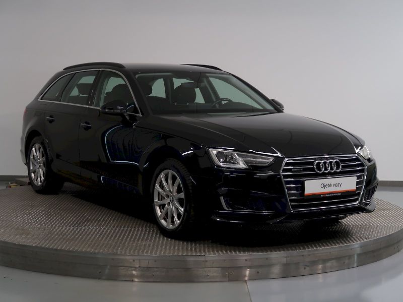 Audi A4 (2019) 40TDI 140KW 4x4 WEBASTO NAVI - fotka 6 z 39