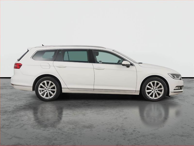 Volkswagen Passat (2017) Highline 2.0 TDI, Serv.kniha - fotka 6 z 20