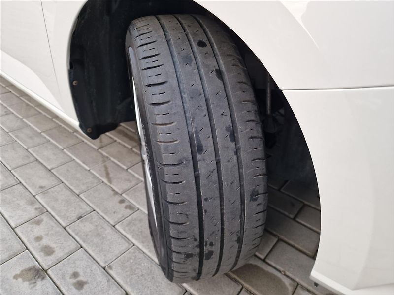 Škoda Fabia 1.0 TSI 70kW Combi Tour,1.Maj - fotka 43 z 47