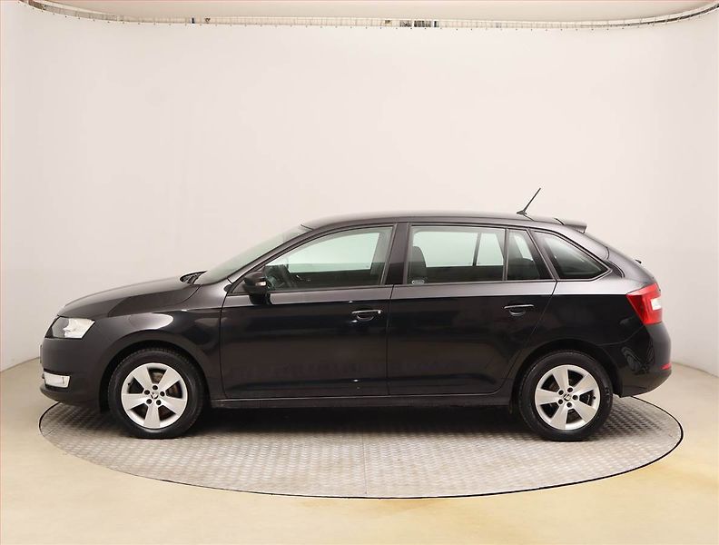Škoda Rapid (2016) Spaceback 1.2 TSI - fotka 3 z 21