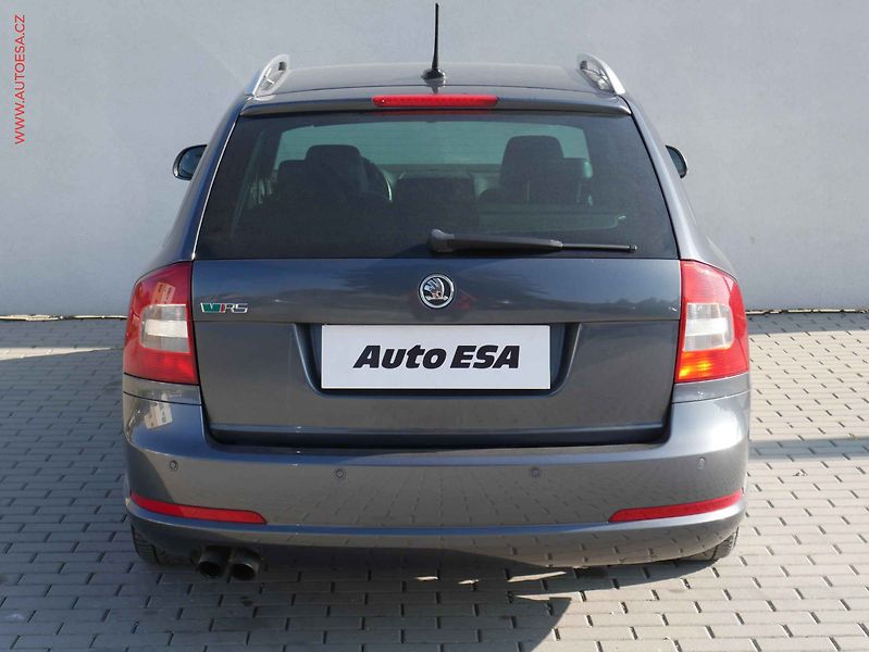 Škoda Octavia (2011) 2.0TSI, RS, DSG, navi - fotka 5 z 17