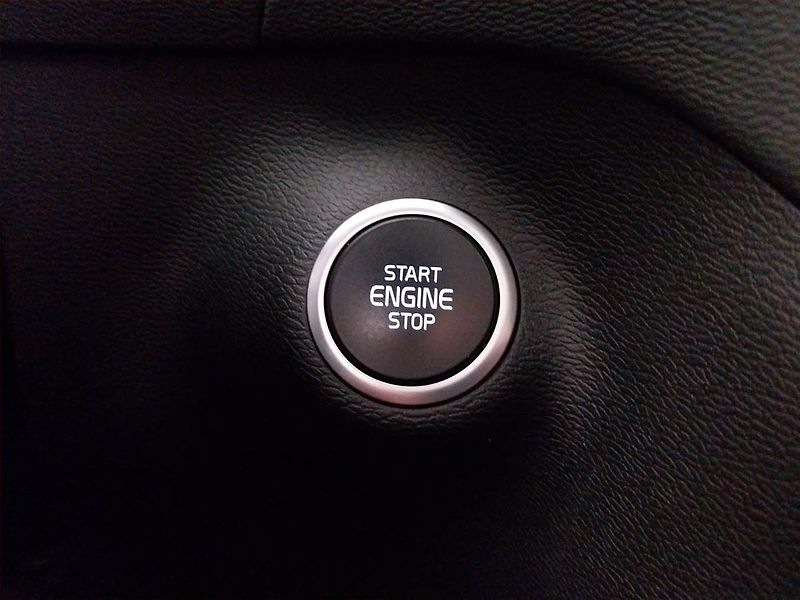 Volvo XC40 (2024) T2 - fotka 16 z 21