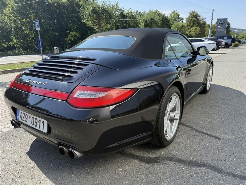 Porsche 911 3,6   Carrera 4 Cabrio (997/2) - fotka 7 z 26