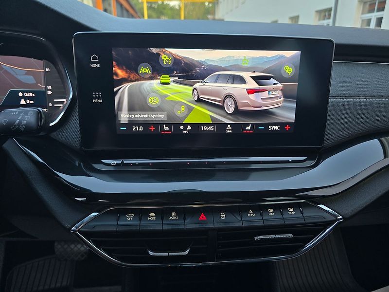 Škoda Octavia 2.0TDi 110kW DSG STYLE + NAVI - fotka 16 z 44
