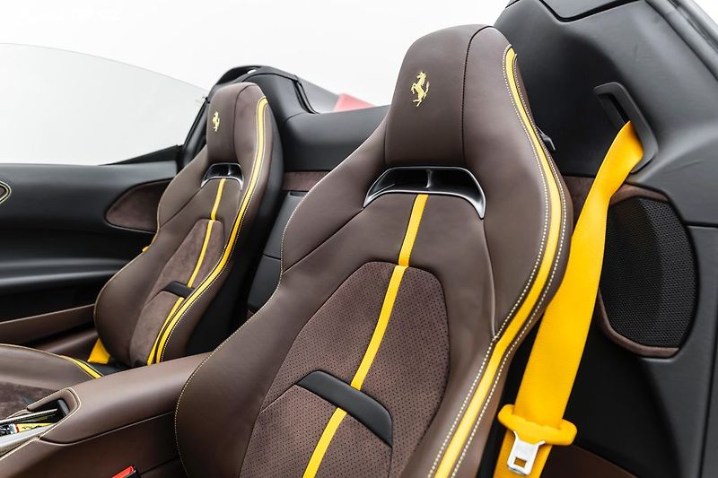 Ferrari SF90 Spider*FULL carbon*metalíza - fotka 8 z 47