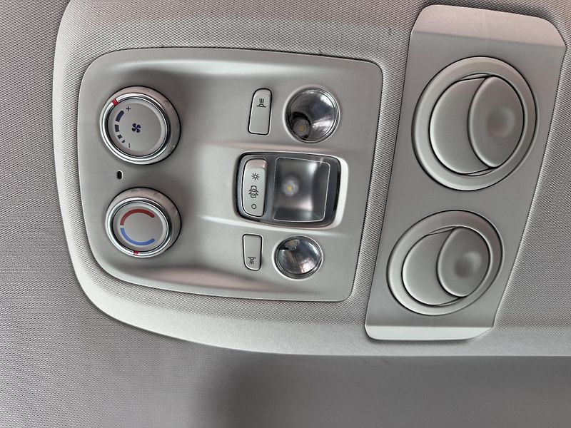 Citroën SpaceTourer (2021) 8 míst  - fotka 26 z 32