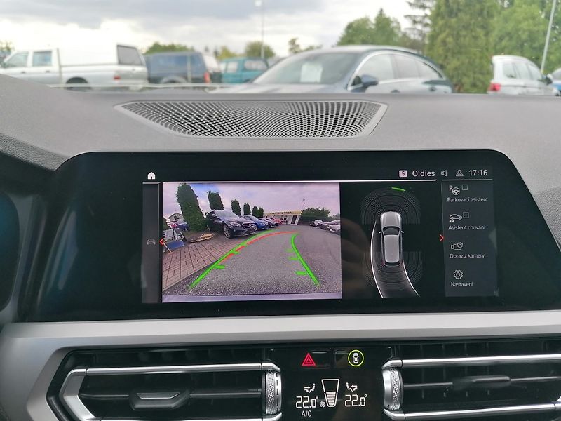 BMW Řada 3 (2021) 2.0 318D A/T Kůže - fotka 12 z 33