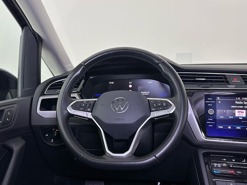 Volkswagen Touran Comfortline DSG - fotka 18 z 29