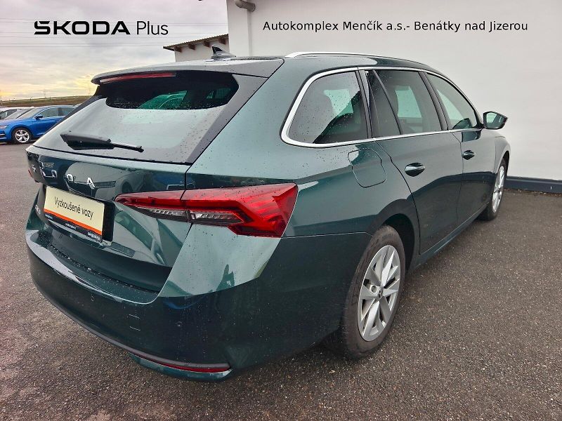 Škoda Octavia (2024) OCT.COMBI TOP SELECTION 2,0 TD - fotka 2 z 42