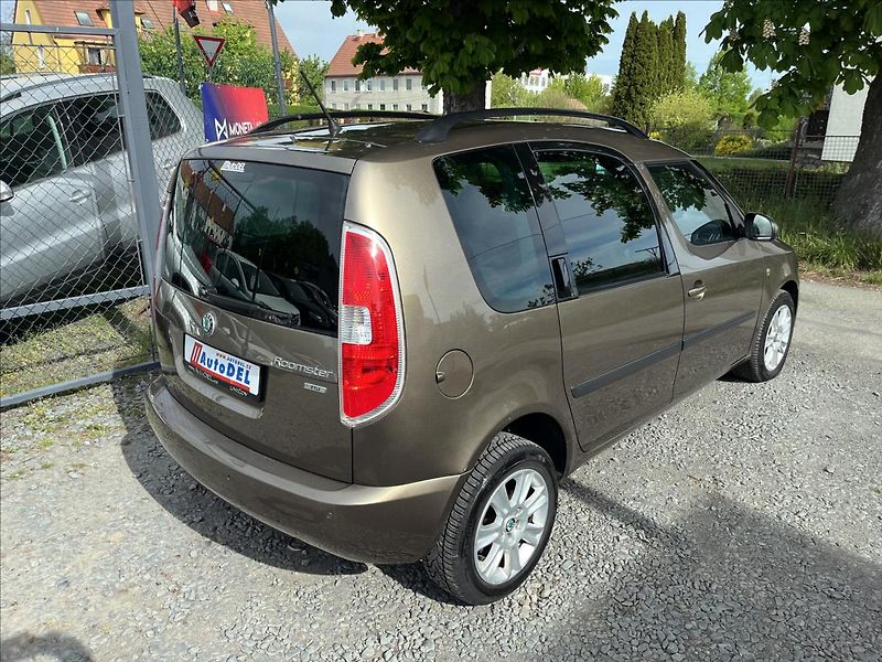 Škoda Roomster 1,2 TSi  Vyhřev,Senzory,ALU - fotka 7 z 50