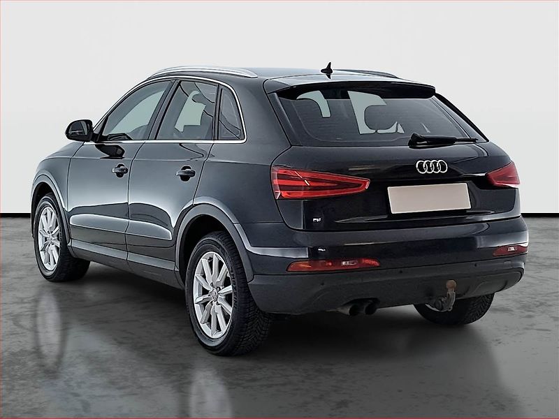Audi Q3 (2013) basis 2.0 TDI, Serv.kniha - fotka 4 z 18