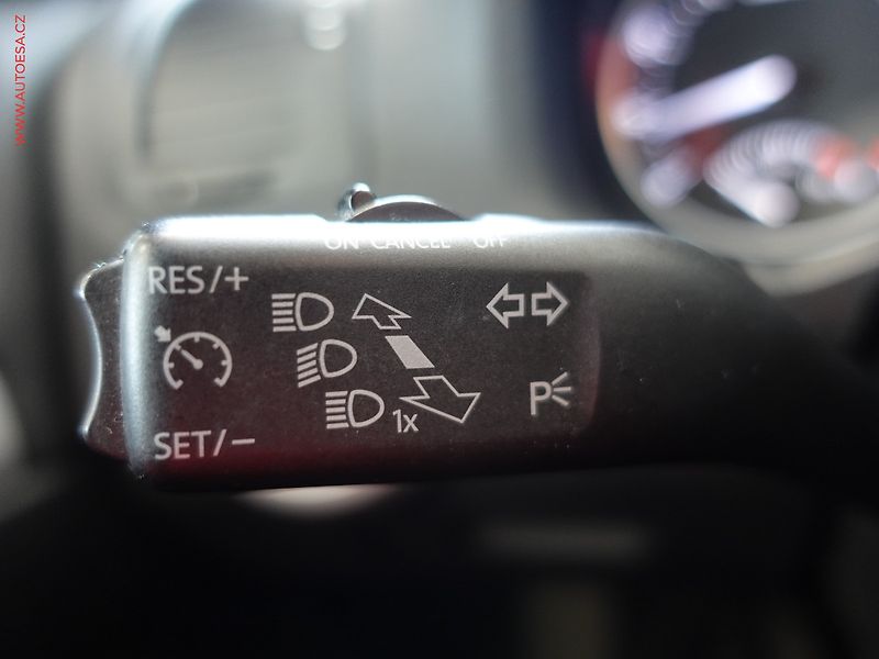 Škoda Octavia (2012) 1.4 TSI, Klima - fotka 15 z 22