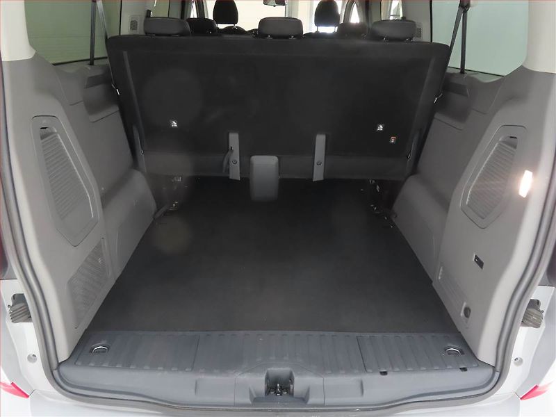 Volkswagen Caravelle (2025) Life 2.0 TDI, ČR, DPH - fotka 14 z 17