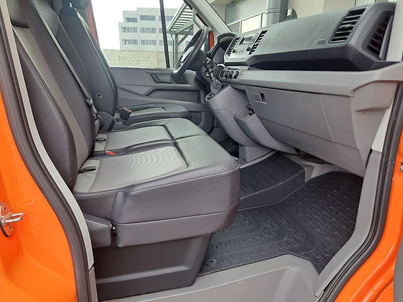 Volkswagen Crafter (2019) 2.0 TDI, ZÁRUKA - fotka 18 z 25