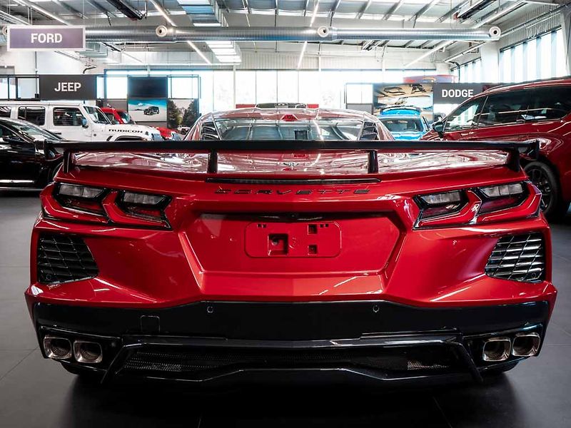Chevrolet Corvette (2026) 6.2 Stingray 3LT Z51 Facelift - fotka 4 z 44