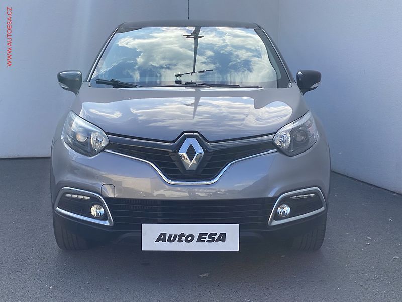 Renault Captur (2015) 0.9 TCe, Dynamique, +kola - fotka 2 z 17