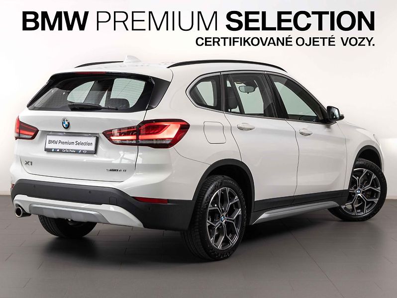 BMW X1 sDrive18i - fotka 5 z 22