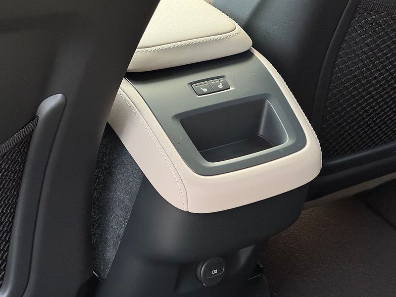 Volvo XC90 T8 PLUS, VENTILACE, VZDUCH, 36 - fotka 13 z 21