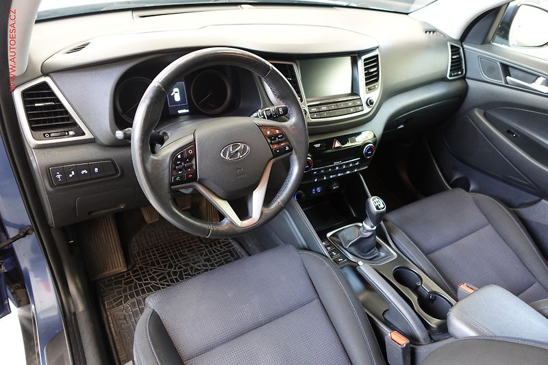 Hyundai Tucson (2016) 2.0CDi 4x4, ČR, Navi, AC - fotka 22 z 24