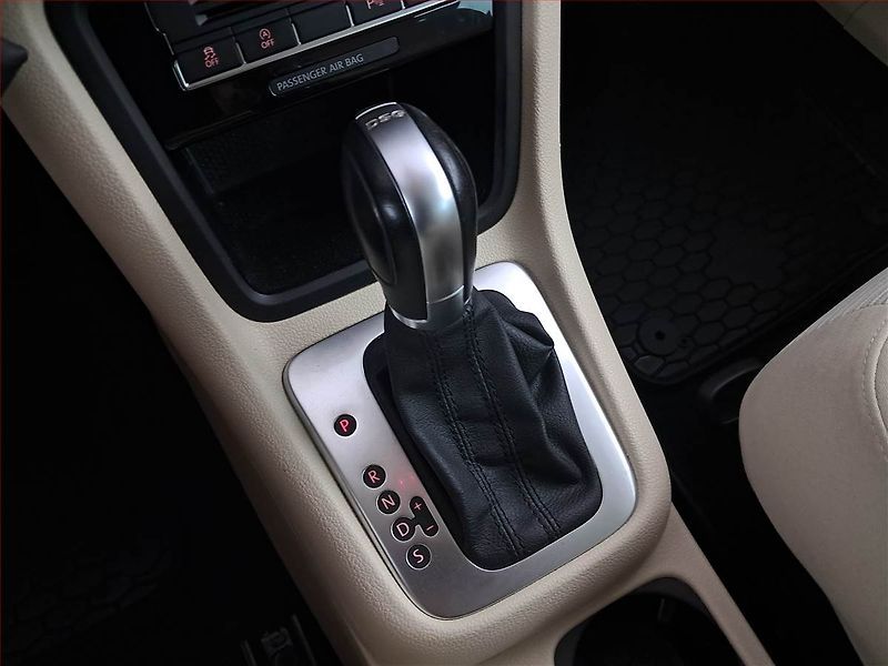Seat Alhambra (2015) 2.0 TDI, Automat, 7 míst, Navi - fotka 16 z 21