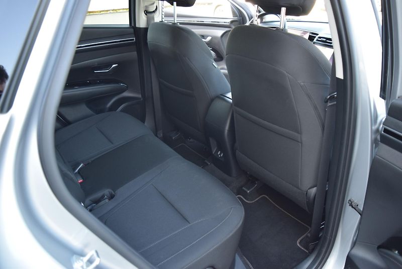 Hyundai Tucson (2024) 1.6T-GDi 110kw MHEV 48V STYLE  - fotka 44 z 47