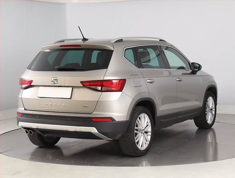 Seat Ateca (2017) 1.4 TSI, 4X4, ČR,1.maj - fotka 5 z 25