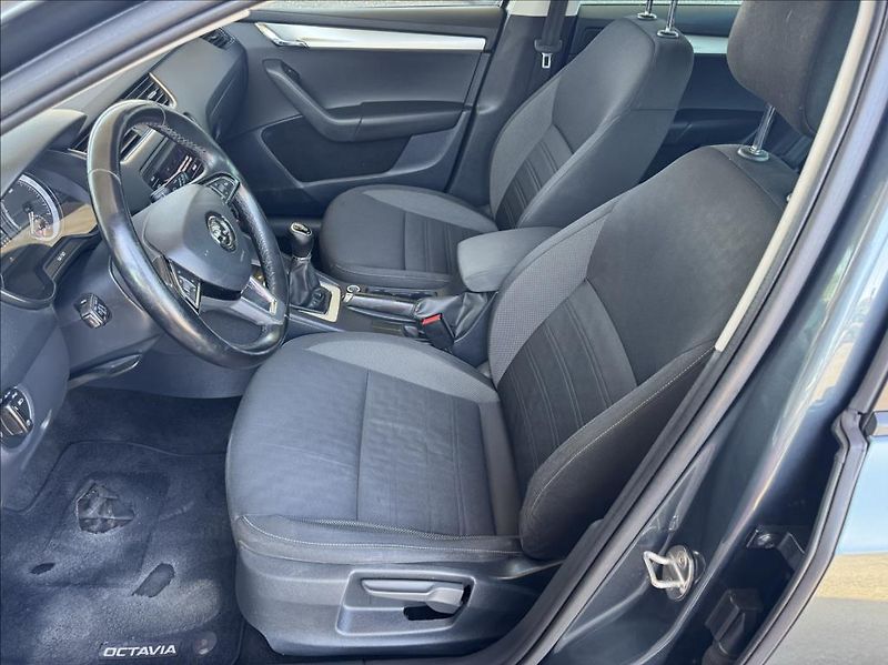 Škoda Octavia 1,6 TDI, Pravidelný servis - fotka 15 z 21