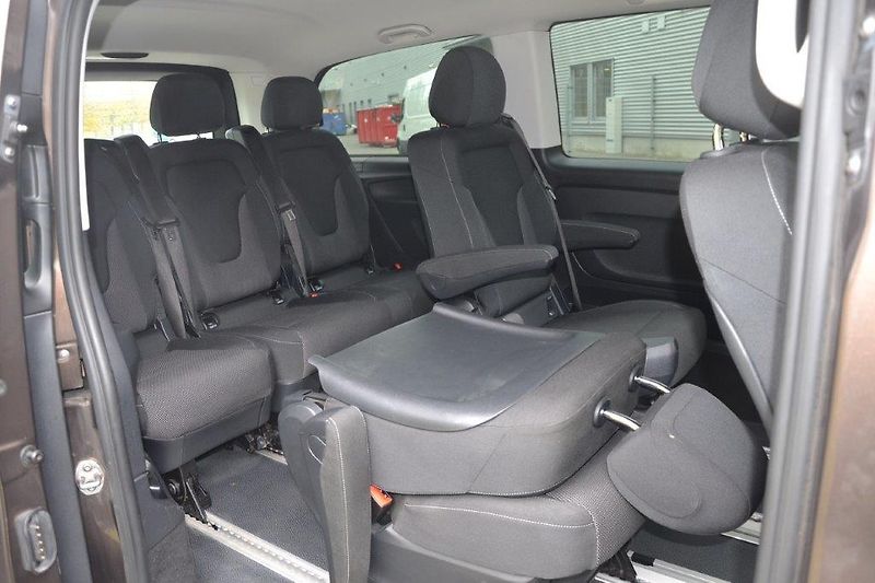 Mercedes-Benz Vito 116 CDi 7 míst, automat 7G  - fotka 37 z 41