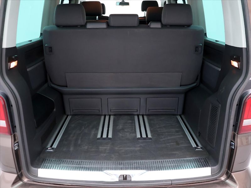 Volkswagen Multivan 2,0 TDI 4Motion DSG Comfortlin - fotka 10 z 28