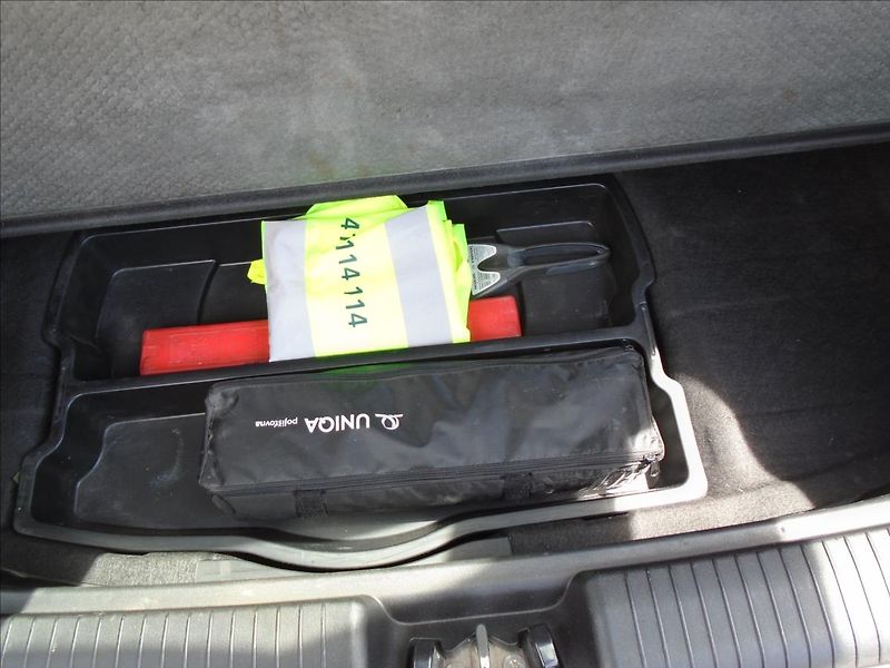 Hyundai ix20 1,6 - fotka 14 z 24
