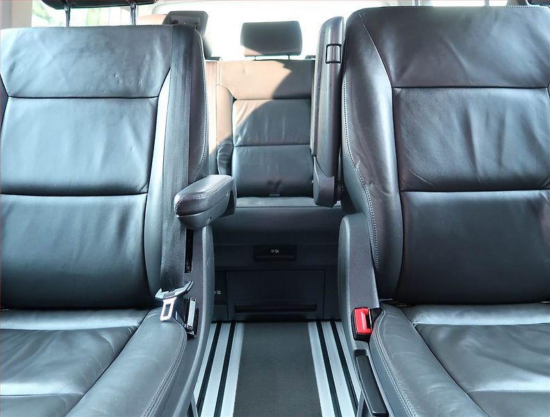 Volkswagen Multivan (2011) Highline 2.0 TDI - fotka 10 z 19