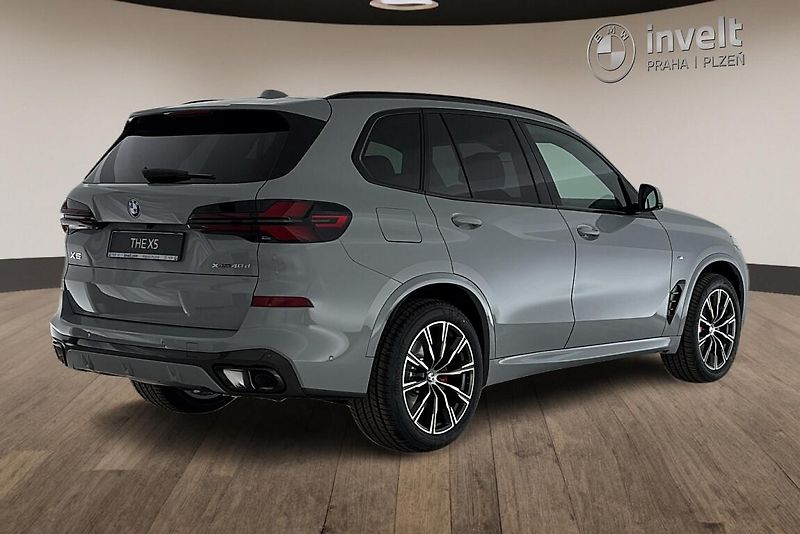 BMW X5 xDrive40d - fotka 3 z 22