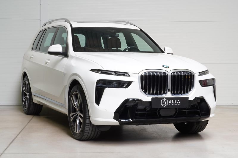 BMW X7 Xdrive40d,Mpaket,ČR,DPH,Tažné - fotka 3 z 40