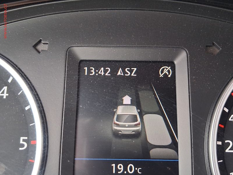 Volkswagen Tiguan (2014) 2.0TDi 4x4, DSG, park. kamera - fotka 15 z 25