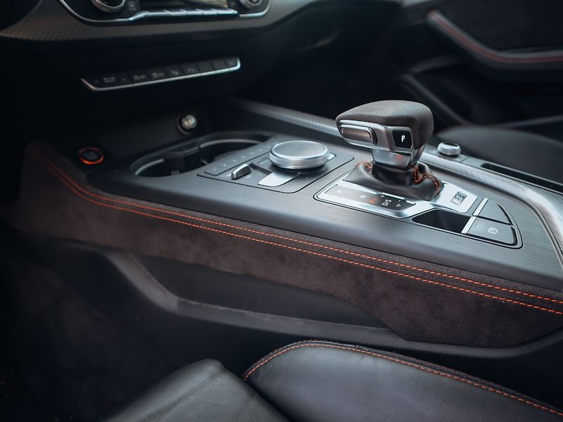 Audi RS 5 Coupe quattro 331kW - fotka 9 z 19