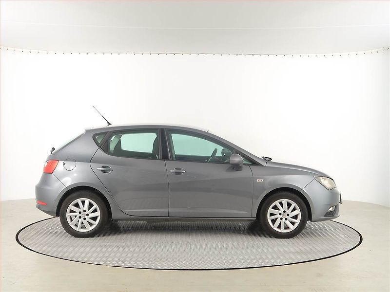 Seat Ibiza (2012) 1.4 16V, po STK - fotka 6 z 16
