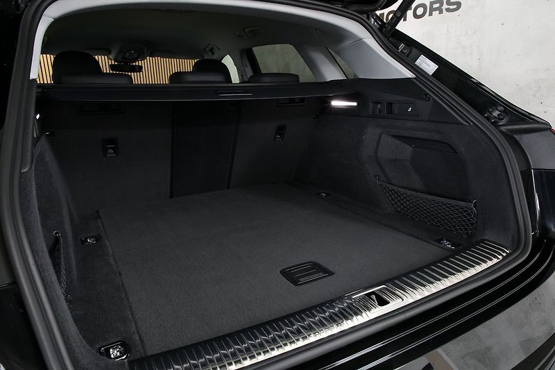 Audi e-tron 55 300kW Matrix NightV ZÁRUKA - fotka 35 z 38