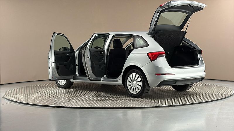 Škoda Scala 1.0 TSI Ambition - fotka 7 z 23