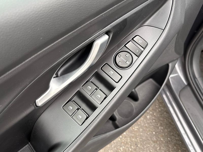 Hyundai i30 MHEV Smart - fotka 20 z 23