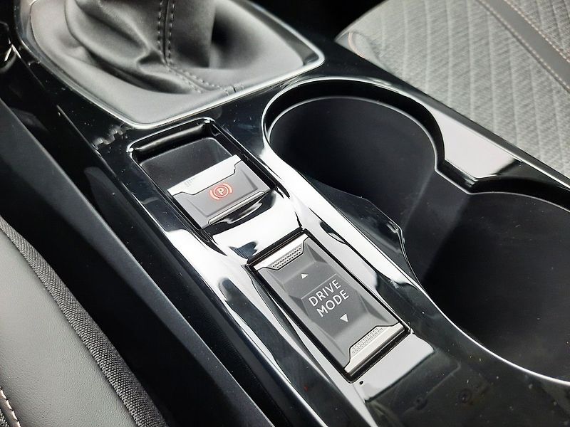 Peugeot 208 (2026) STYLE 1,2 TURBO 100k M6 - fotka 24 z 25