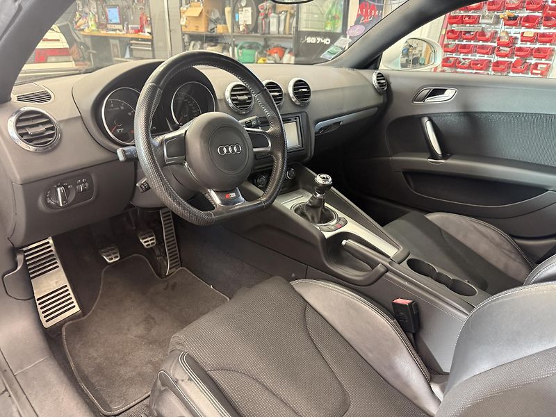 Audi TT S-line 1.8 TFSI 118 kW - fotka 7 z 19