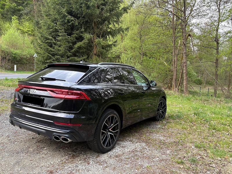 Audi SQ8 (2019) - fotka 2 z 8