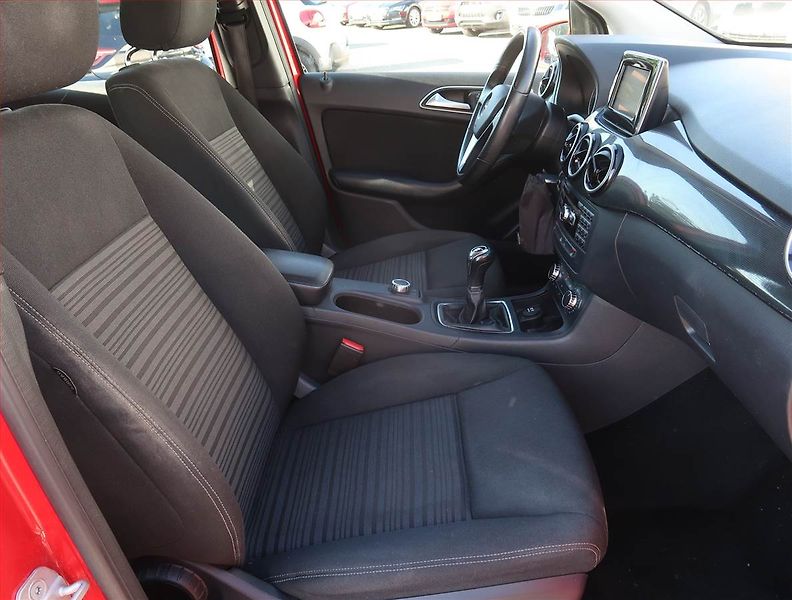 Mercedes-Benz Třídy B (2012) B 180 CDI , Navi - fotka 9 z 19